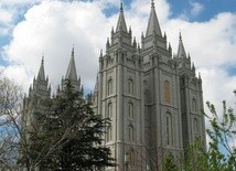 Mormoni zmieniają nazwę