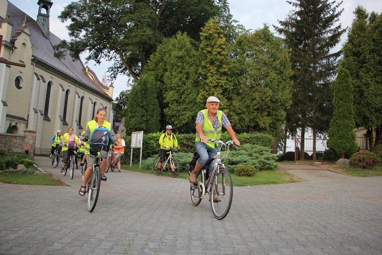 Pielgrzymka rowerowa do Głogowca