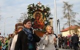 Procesja z obrazem Czarnej Madonny w parafii św. Józefa Robotnika w Płocku