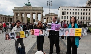 Berlin, protest przeciwko molestowaniu dzieci przez księży
