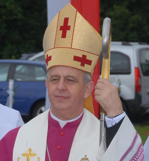 bp Jan Piotrowski