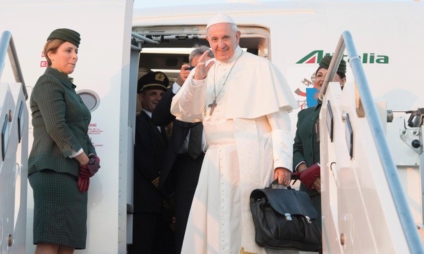 Papież Franciszek przybył na Łotwę