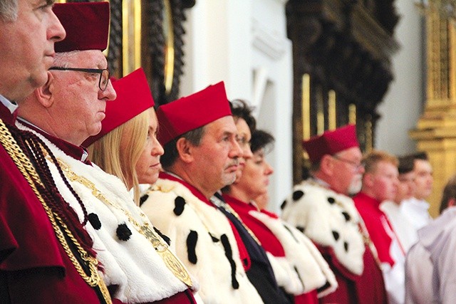 W Mszy św. uczestniczyli rektorzy z całej Polski. 