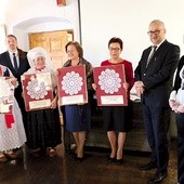 Nagrodzone instruktorki (od lewej): Jadwiga Jurasz, Urszula Gruszka, Krystyna Mikociak i Anna Żlik.