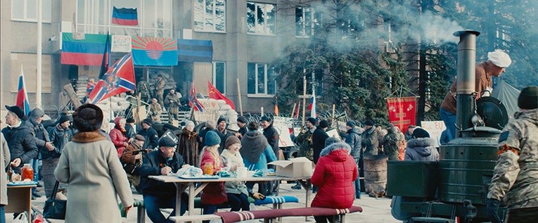 Akcja filmu rozgrywa się w Donieckiej Republice Ludowej.