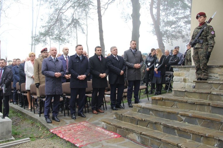 Prezydent na cmentarzu legionistów w Łowczówku
