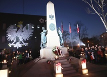 Odbudowany pomnik Wolności stanął w miejcu, które otrzymało nazwę skweru Stulecia