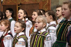W ubiegłym roku pierwsze miejsce w kategorii "dziecięce zespoły folklorystyczne" zdobył zespół Wolanianki z Wolanowa