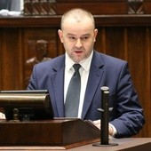 Mucha: prezydent przygląda się temu co dzieje się wokół sprawy KNF