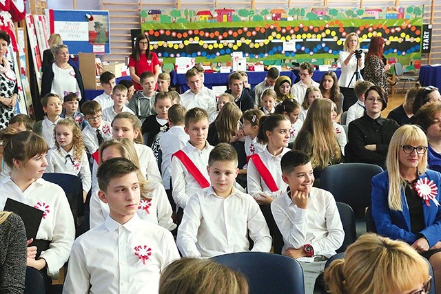 W SP nr 1 odbyła się uroczysta gala podsumowująca Ogólnopolski Konkurs na Grę Edukacyjną „Moja Polska Niepodległa”.