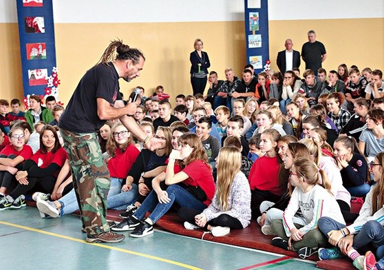 W spotkaniu wzięli uczniowie ze szkoły w Gardei oraz z innych okolicznych placówek. 