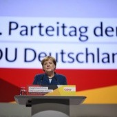 Zjazd CDU owacyjnie żegna Merkel