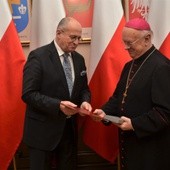 W gronie wyróżnionych znalazł się bp Józef Zawitkowski