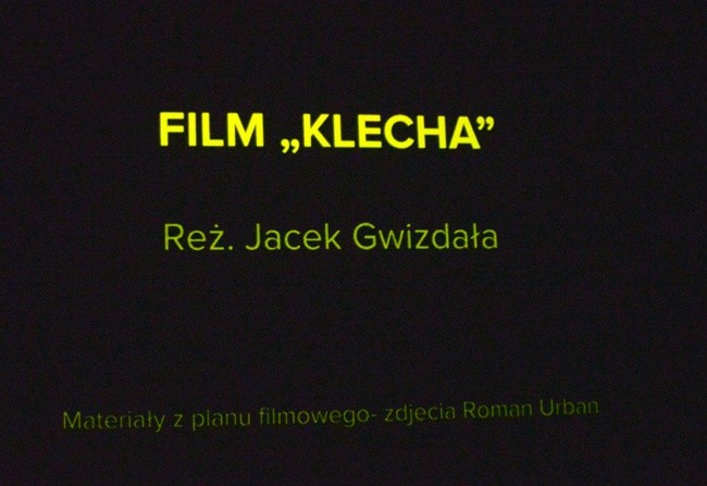 Pokaz zdjęć z planu filmowego "Klechy"
