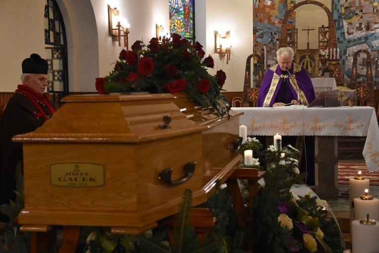 Uroczystości pogrzebowe śp. Józefa Gacka