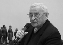 Bp Tadeusz Pieronek zmarł w Krakowie