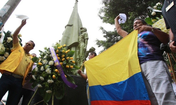 Papież potępił zamach w Kolumbii