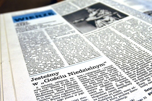 Pierwsza strona pierwszego wydania koszalińsko-kołobrzeskiej edycji tygodnika  z 6 lutego 1994 roku – jeszcze pod tytułem „Wierzę”.