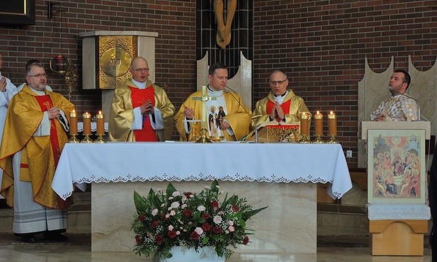 Ks. Piotr Leśniak przewodniczył Mszy św. w dniu święta patronalnego SECIM