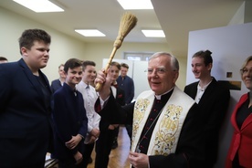 Abp Jędraszewski poświęcił szkołę katolicką w Rabce