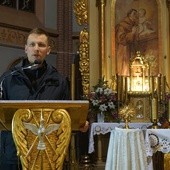 Ksiądz Krzysztof Augustyn podczas pierwszej konferencji wyjaśnił, na czym polega seminarium