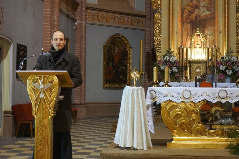 W parafii św. Antoniego w Pieszych rozpoczęło się Seminarium Odnowy Wiary