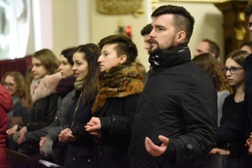 Modlitwa młodych w limanowskiej bazylice