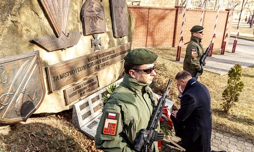 Prezydent Andrzej Duda odwiedził komandosów w Lublińcu