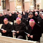 ▲	Spotkanie dla wszystkich kapłanów diecezji.