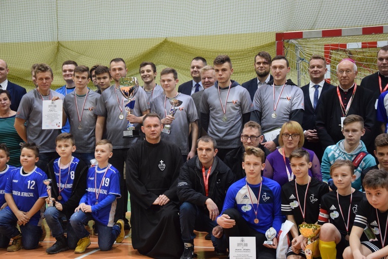 XV Grand Prix Diecezji Łowickiej LSO w Piłce Nożnej Halowej o Puchar Biskupa Łowickiego - cz. 2