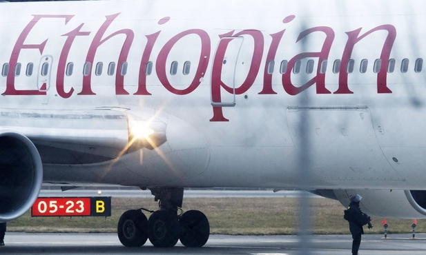 W Etiopii rozbił się samolot ze 157 osobami na pokładzie, nikt nie przeżył