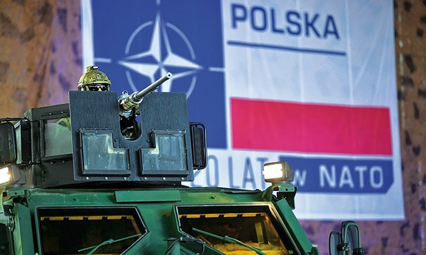 Piknik wojskowy  „20 lat Polski w NATO” zorganizowany  w 23. Bazie Lotnictwa Taktycznego w Mińsku Mazowieckim.