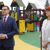 Premier i szefowa MRPiPS przedstawili projekt 500 plus na pierwsze dziecko