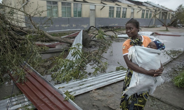 Mozambik: Wzrosła liczba ofiar śmiertelnych cyklonu i powodzi