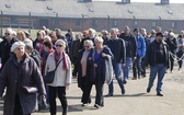 Droga Krzyżowa w intencji trzeźwości w KL Birkenau - 2019