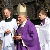 Relikwie św. Jana Pawła II dla zabrzańskiej parafii