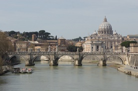 Dodatek kobiecy do „L’Osservatore Romano” nie zniknie