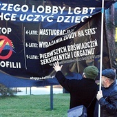 Manifestanci fundacji Pro – Prawo do Życia.