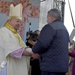 Msza papieska na wałbrzyskim stadionie