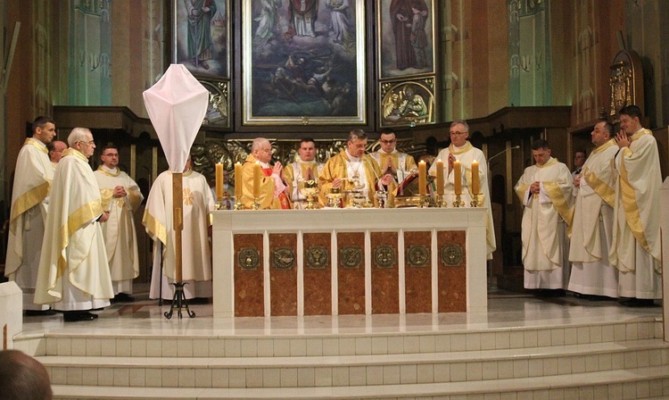 Bp Roman Pindel przewodniczył liturgii Wielkiego Czwartku w Bielsku-Bialej.