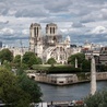 Historycy przestrzegają przed "upiększaniem" katedry Notre Dame