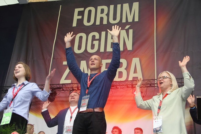 Po pierwsze: doświadczenie Boga. II Forum "Ogień z Nieba" na Pomorzu