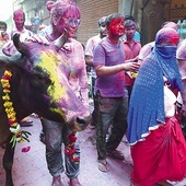 Kolorowe święto w Mathurze.
