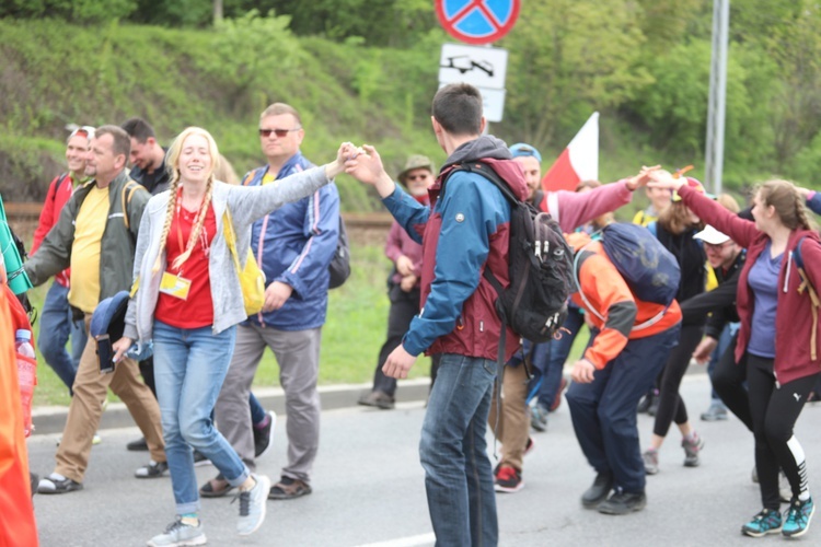 7. pielgrzymka dotarła z Hałcnowa do Łagiewnik - 2019