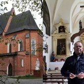 Ks. Adam Lemieszek, proboszcz parafii w Piotrawinie, zaprasza do zwiedzania sanktuarium oraz muzeum parafialnego.