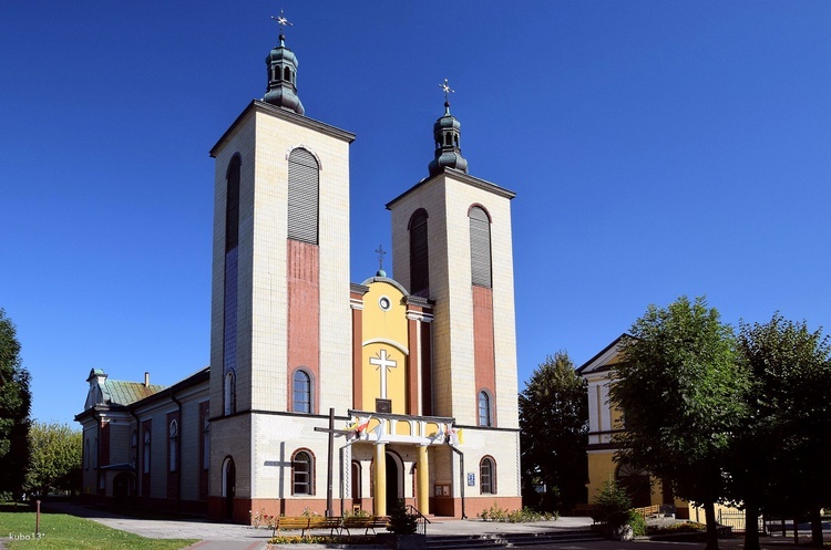 Kościół parafialny w Piaskach.