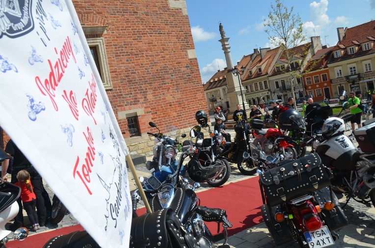 Fotograficy i motocykliści we wspólnej akcji 