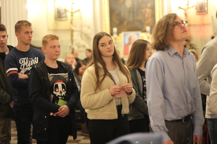 XV Diecezjalne czuwanie młodzieży w intencji powołań