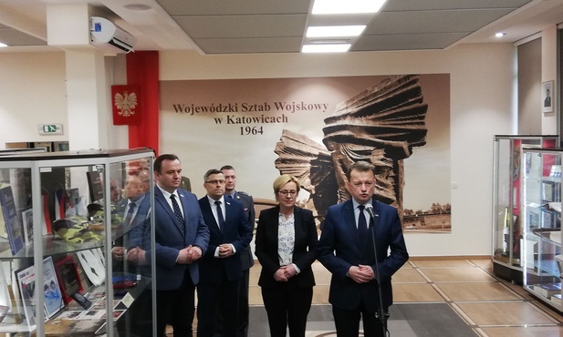 - Święto Wojska Polskiego odbędzie się w Katowicach - ogłosił szef MON, Mariusz Błaszczak