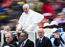 Papież: dialog katolicko-żydowski potrzebuje szacunku i rozwoju